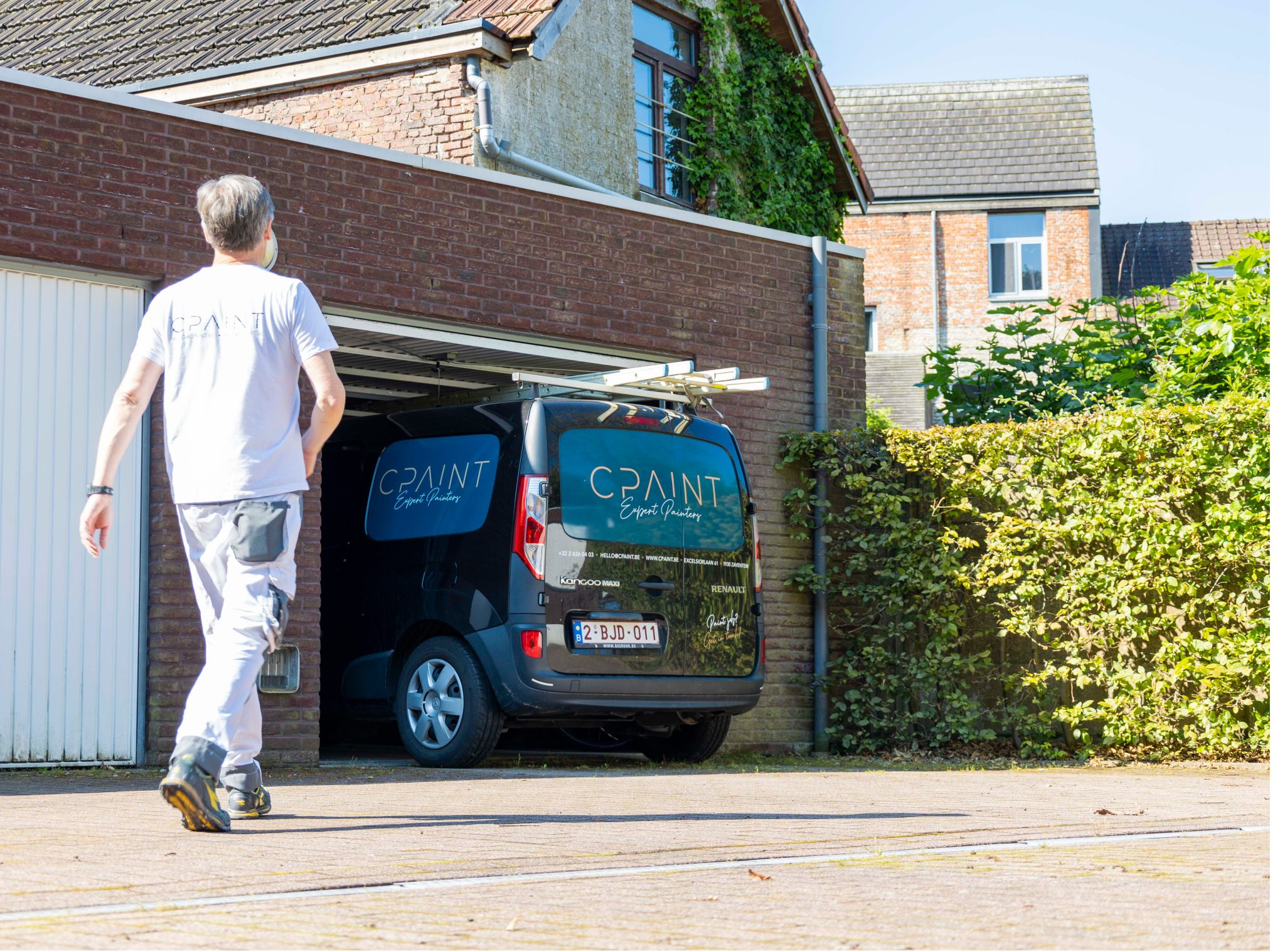 Chauffeur vertrekt thuis